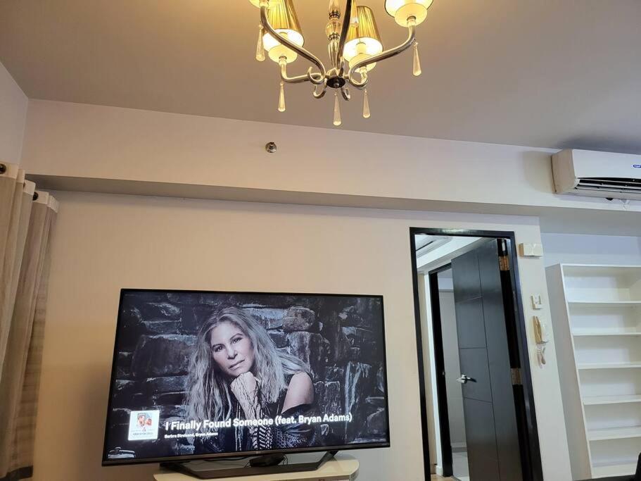 Luxury @ Bgc Sleeps 6 Comfortably Fast Wifi Pool! Leilighet Manila Eksteriør bilde